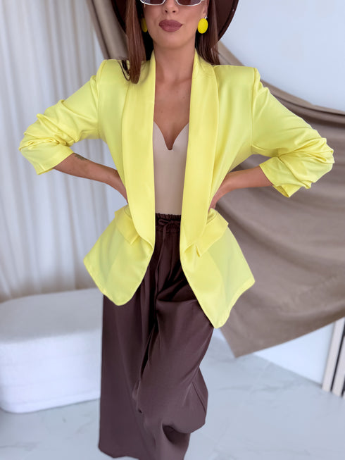 Light yellow, ONE SIZE jacket with gathered sleeves